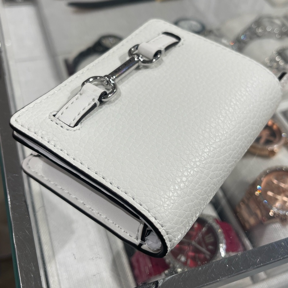 MICHAEL KORS Carson Small Pebbled Leather Wallet
Optic White 
NWT - Picture 7 of 16